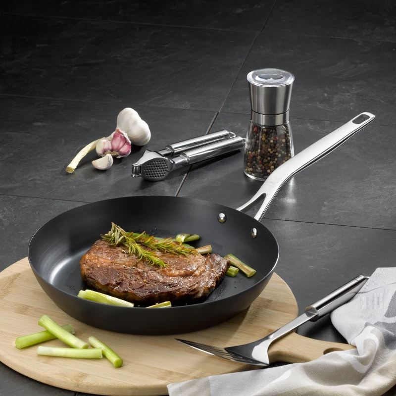 Eisenpfanne Fergus 5 Eisenpfanne Fergus – Bild 3